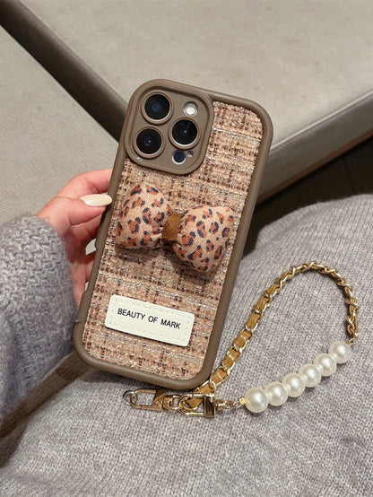 1pc Perforated Camera Lens Phone Case With 3D Leopard Print Bow Pattern + Brown Leather & Pearl Beaded Bracelet Phone Case Fit